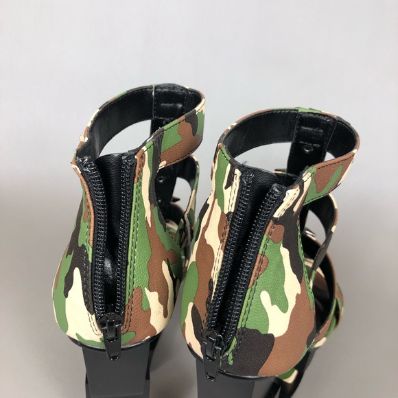 Pink Palms Camouflage Spike Buckle Ankle Wrap Block Rivets Wedge Sandals Size 7 - Picture 10 of 16